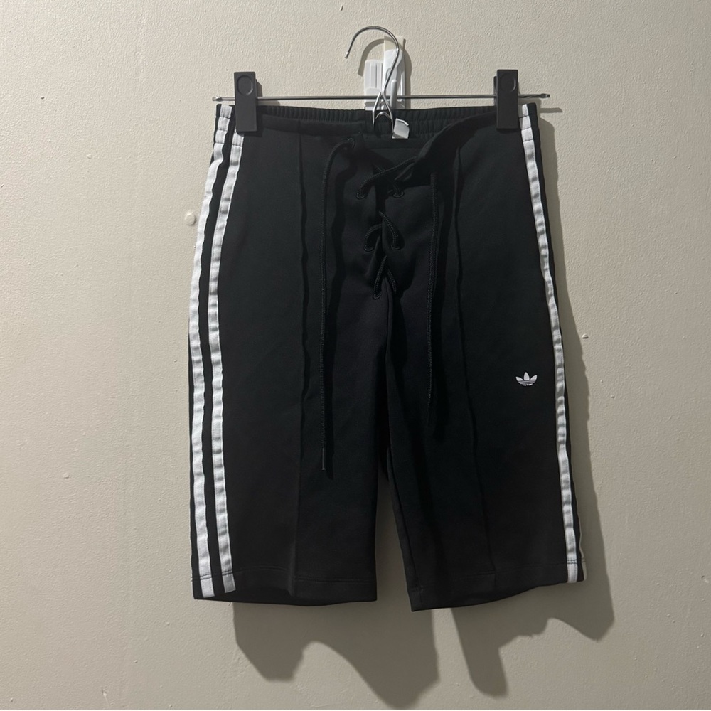 Adidas Women’s Capri shorts size XS